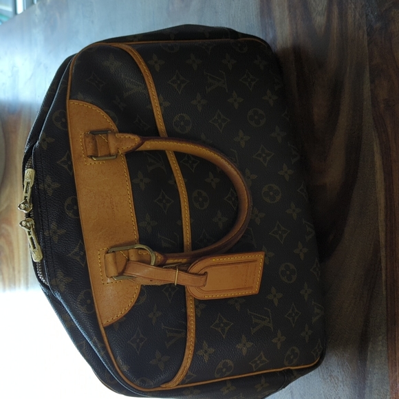 Louis Vuitton Handbags - LOUIS VUITTON Deauville